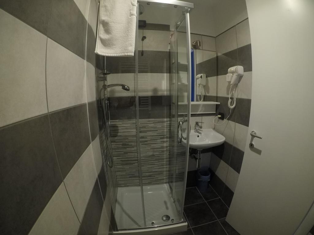 Economy Double Room,439083825:JPEG