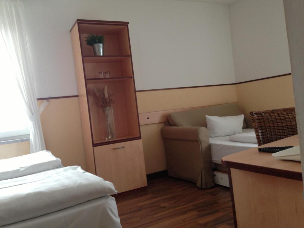 1 Bedroom Suite, 1 King, Sofa bed,1632995512:JPEG