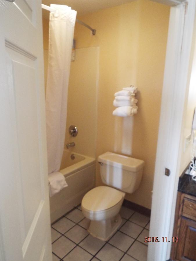 King Studio Suite - Non-Smoking