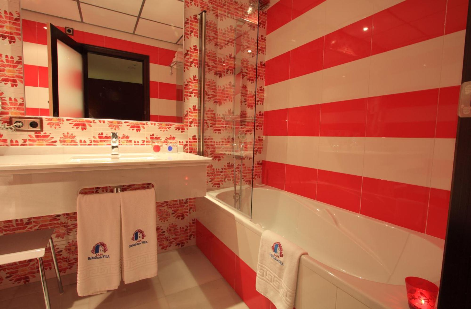 Double or Twin Room with Complimentary Spa Access,1226877335:JPEG