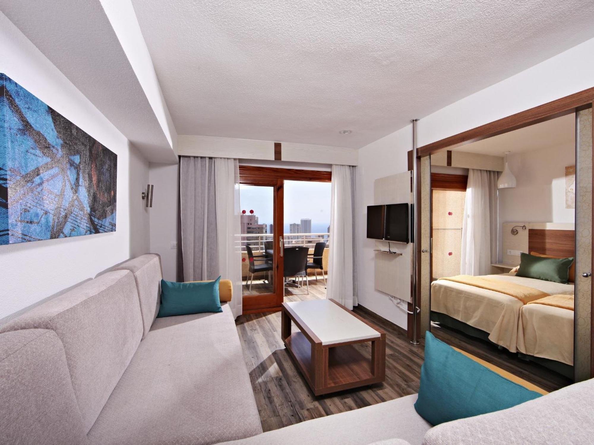 Junior Suite with Pool View (1 Adult),244227373:JPEG