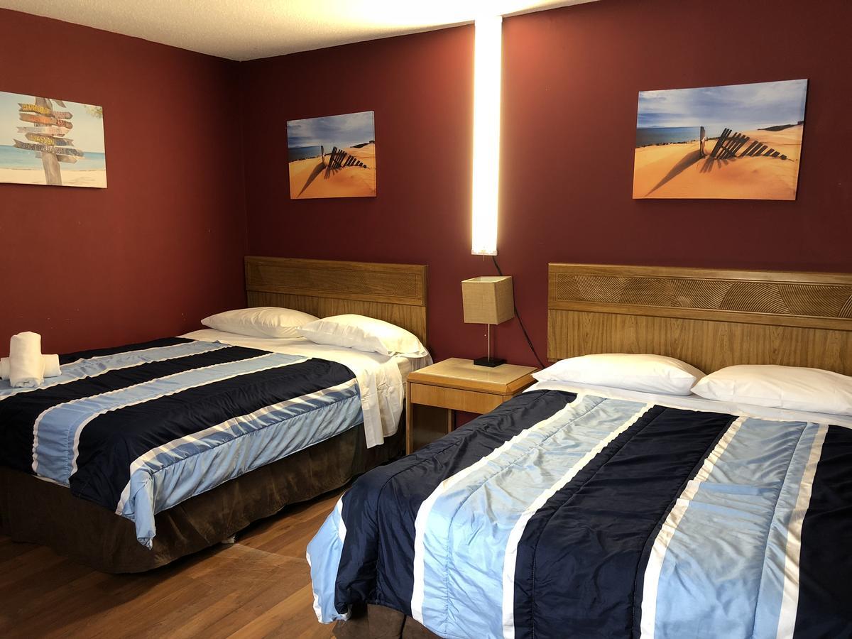 Double Room with Three Double Beds
