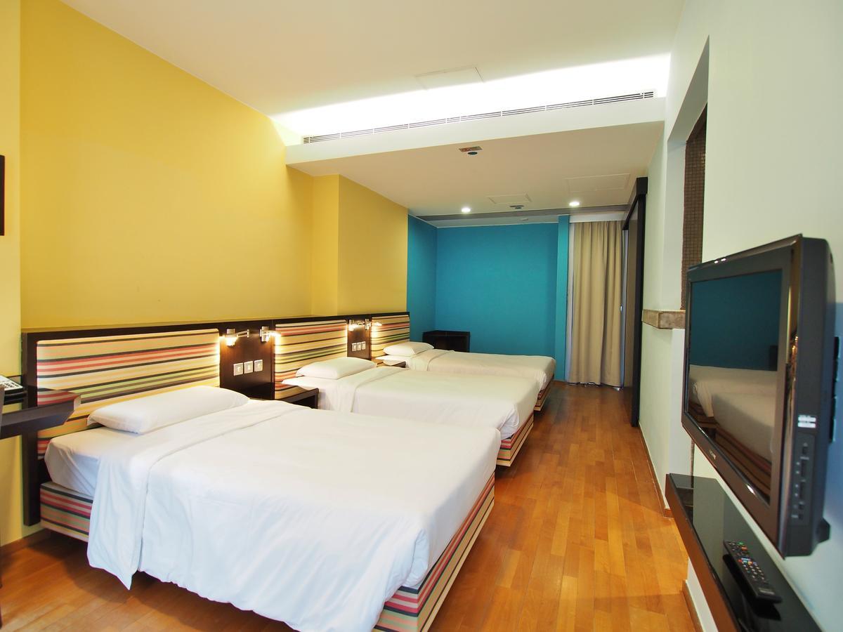 Triple Room Bathroom