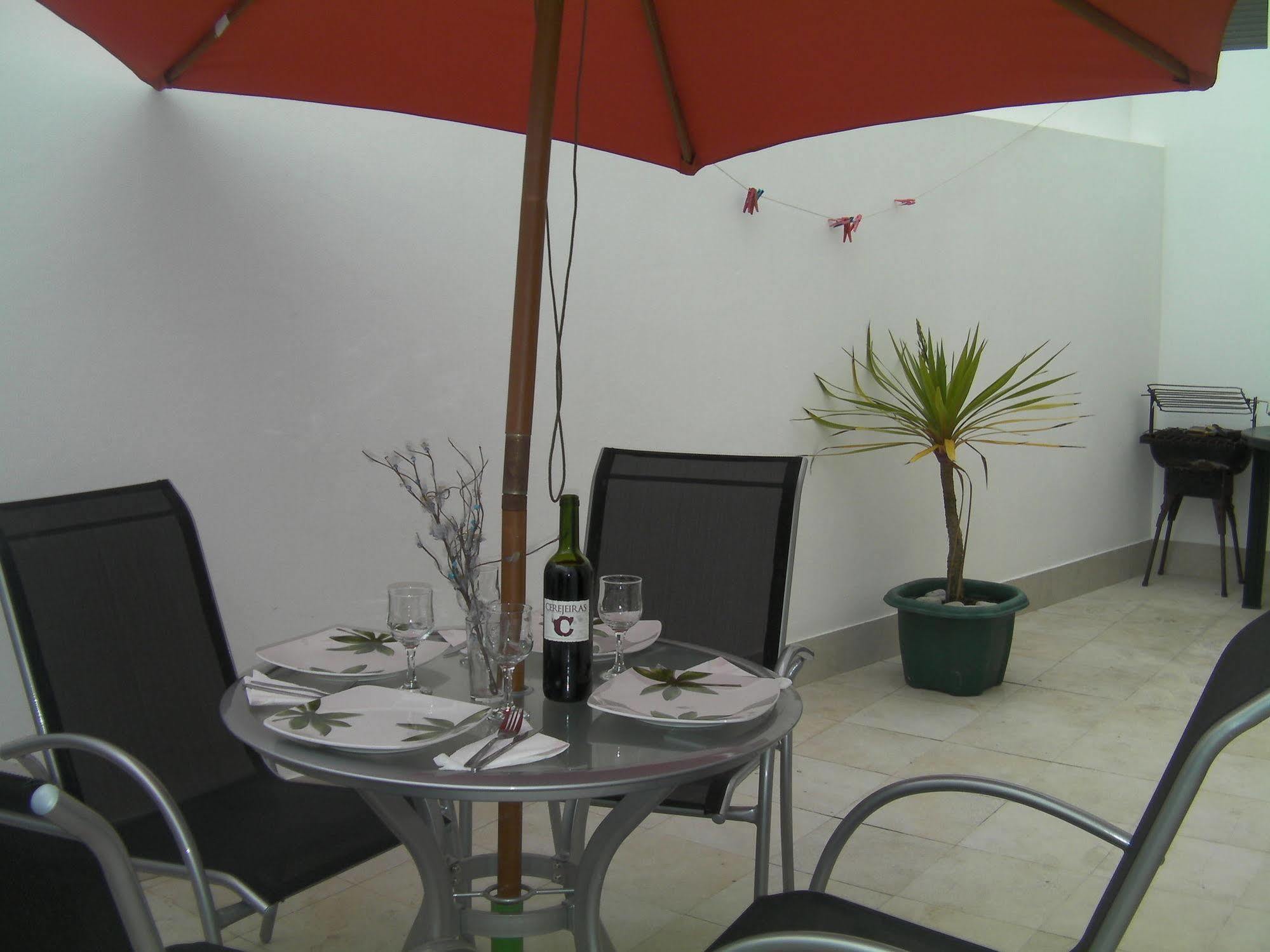 Quarto Individual com Casa de Banho