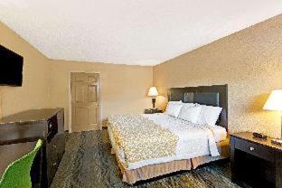 King Room - Non-Smoking,715787578:JPEG