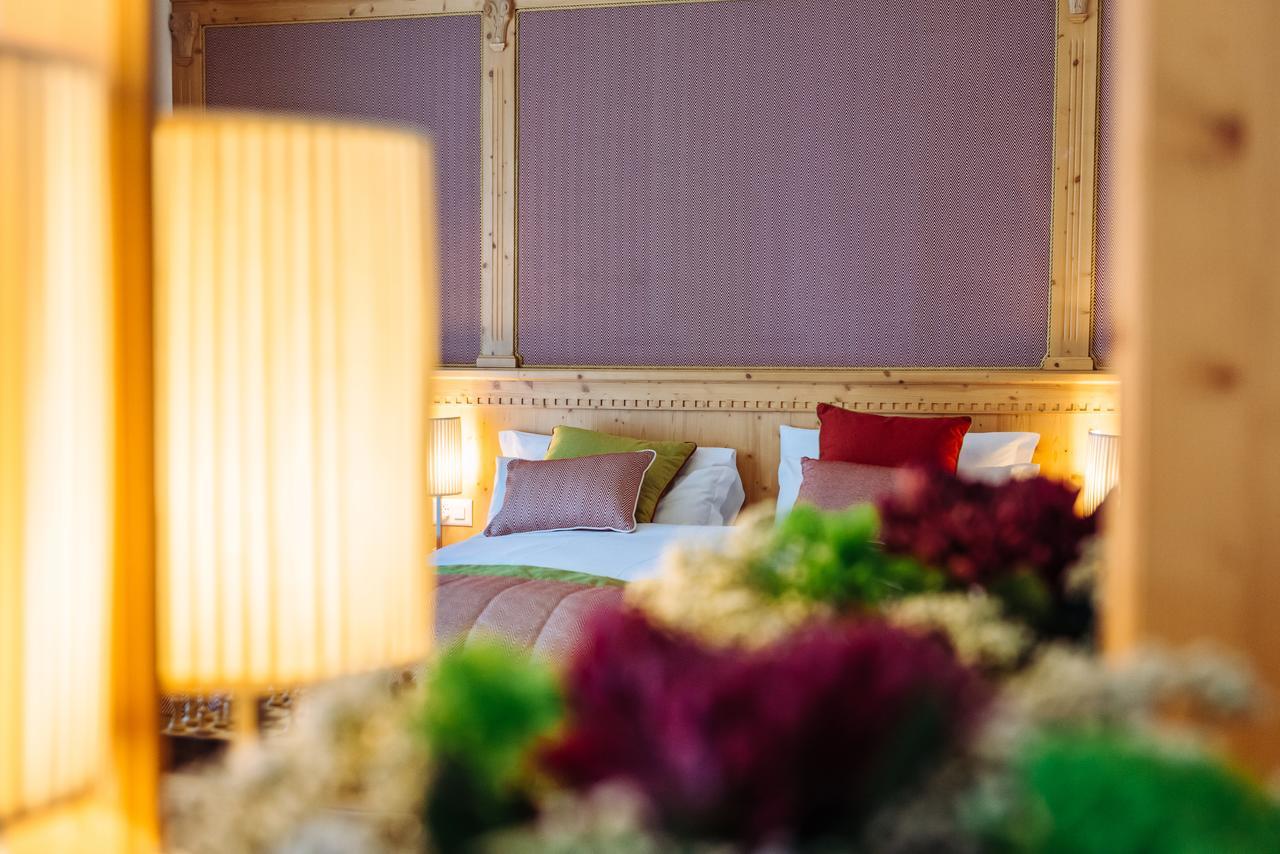 Doppelzimmer mit Verbindungstür und Zugang zum Spa