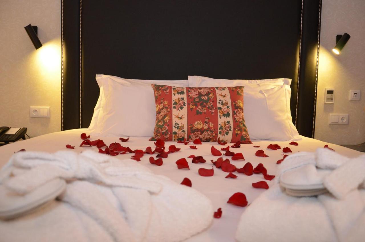 Superior Double Room with Spa Bath,887954722:JPEG