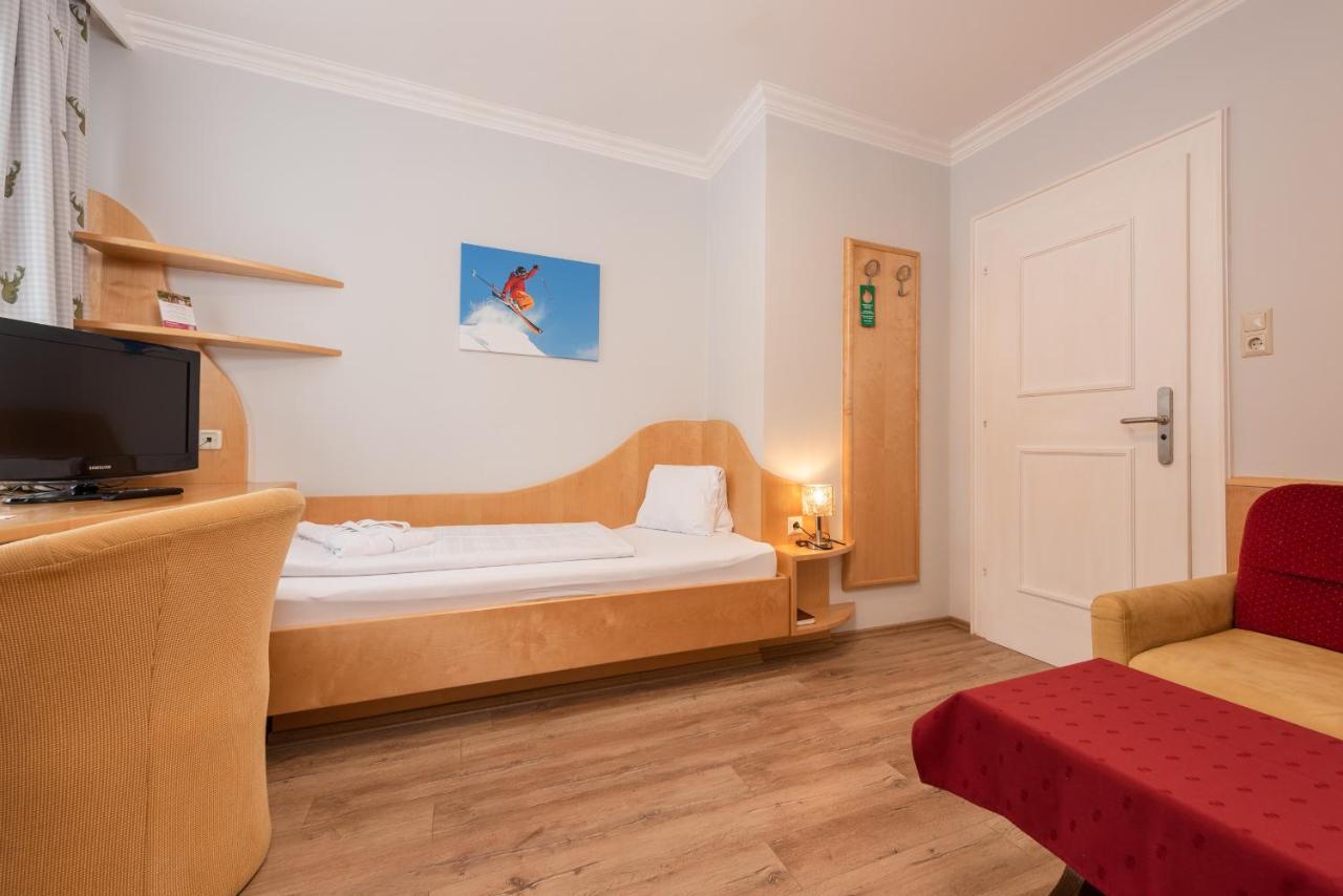 Single Room,1591233622:JPEG