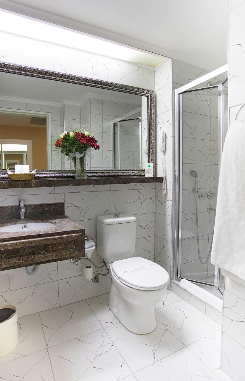 Standard Double or Twin Room,758710120:JPEG