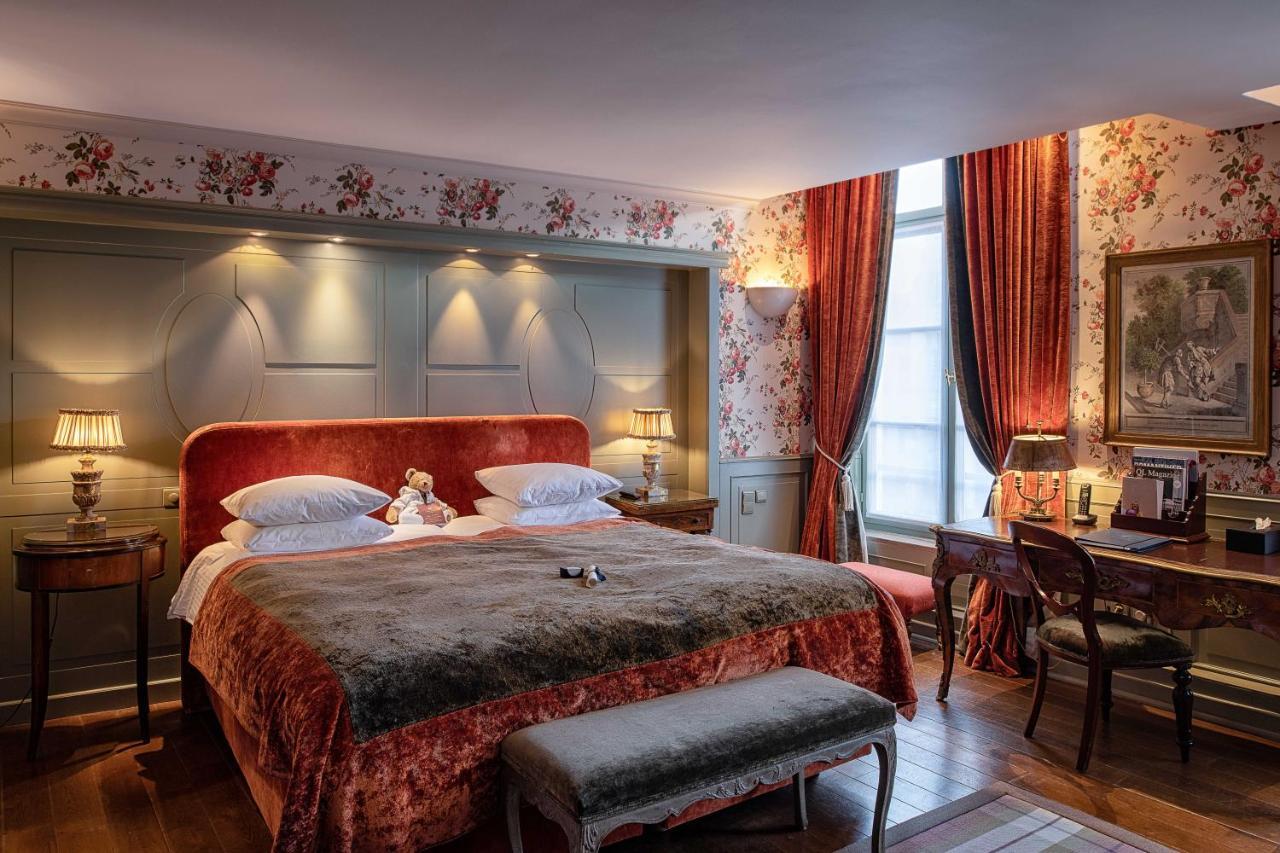 Canal View Room
