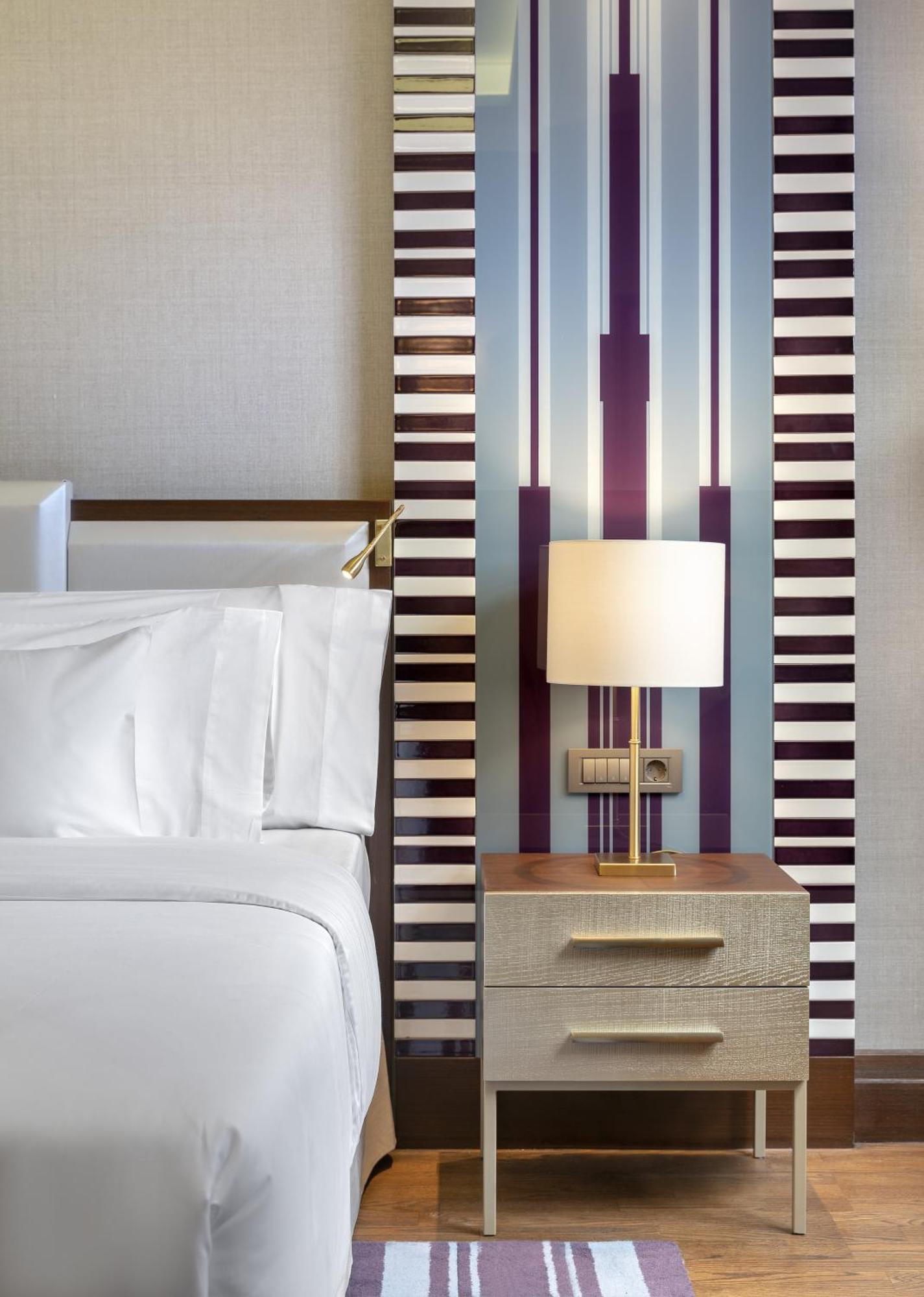 Deluxe Room,1216496386:JPEG