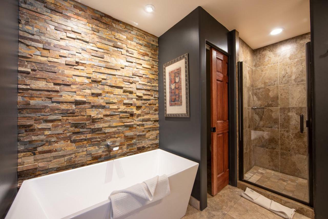 Superior One-Bedroom Suite