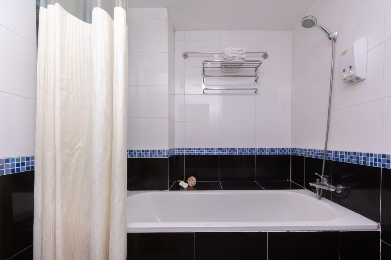 Deluxe Double Room,925513426:JPEG