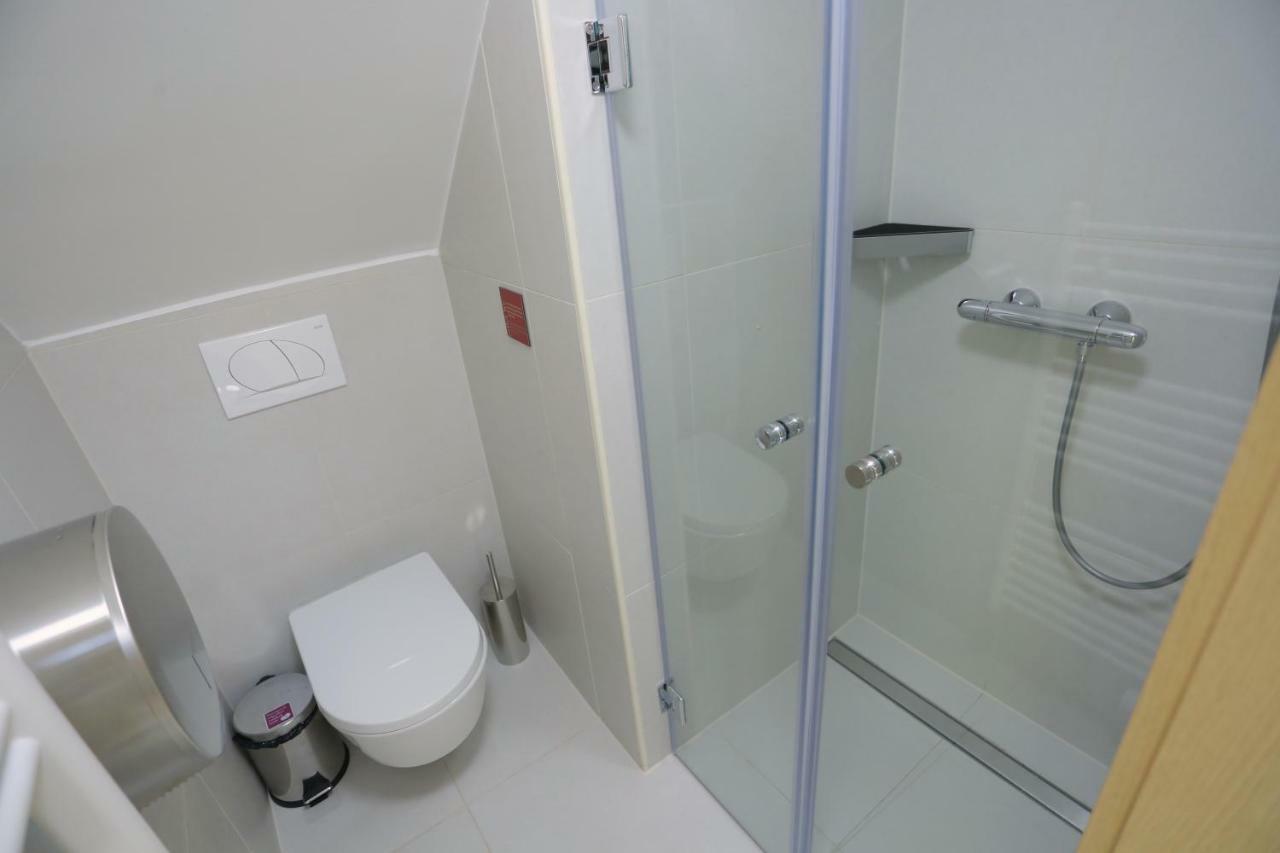 Quadruple Room Private Bathroom