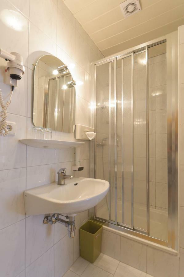 Double Room,63259969:JPEG