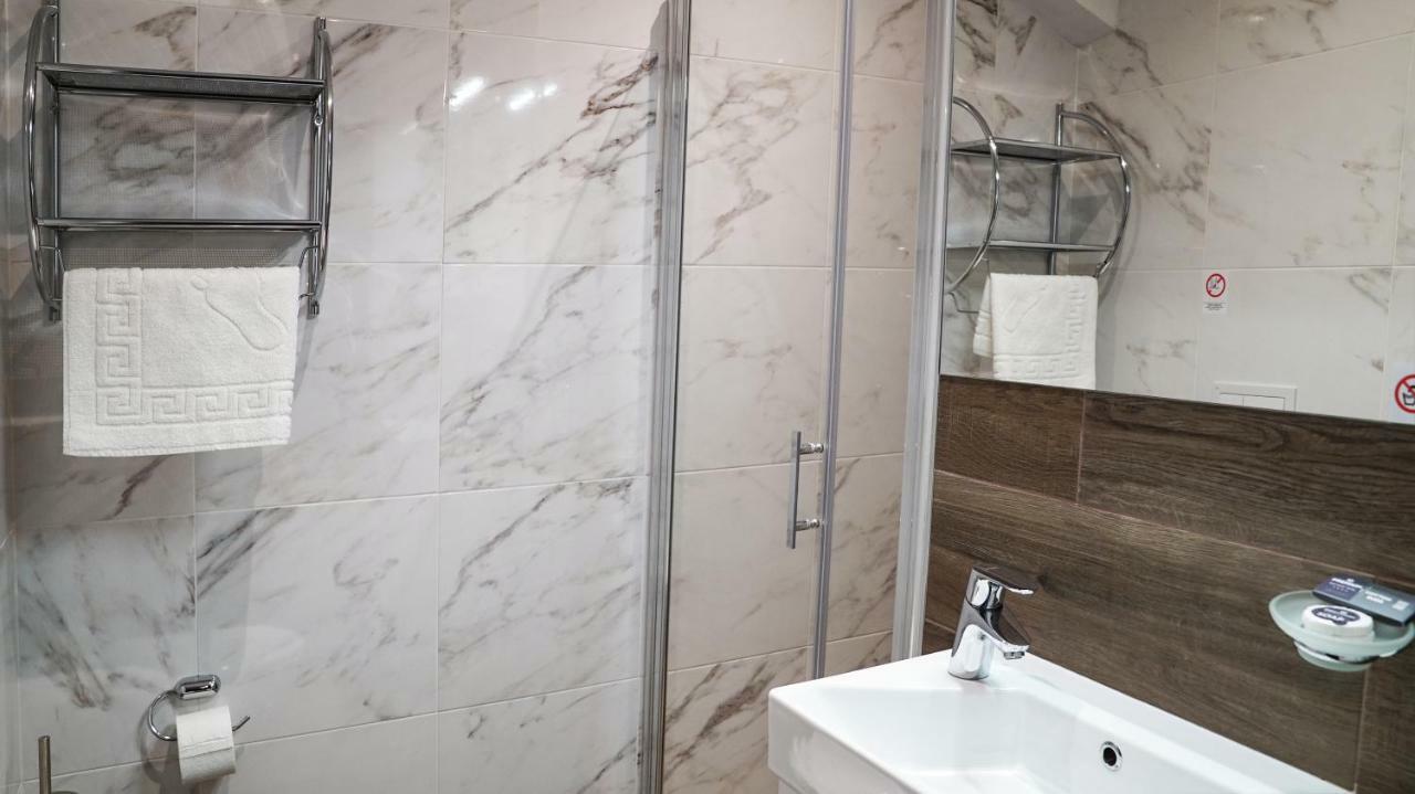 Doppel- oder Zweibettzimmer