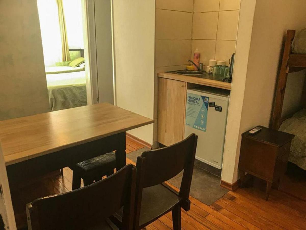 Family Room,927283378:JPEG