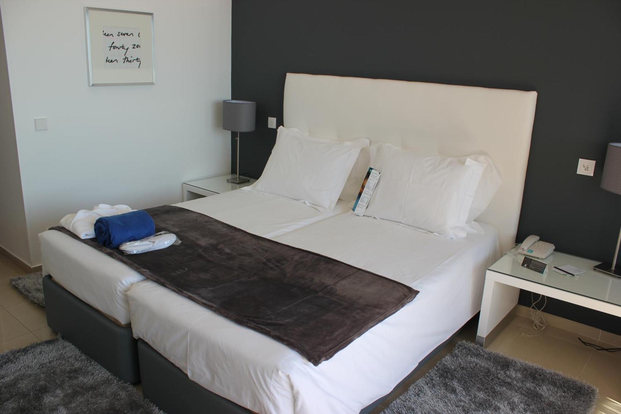 Superior Double or Twin Room with Romance Package,937867132:JPEG