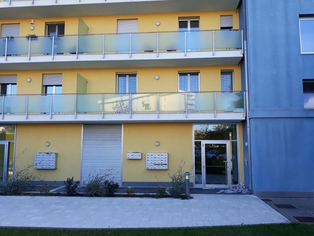 Standard Triple Room,943062472:JPEG