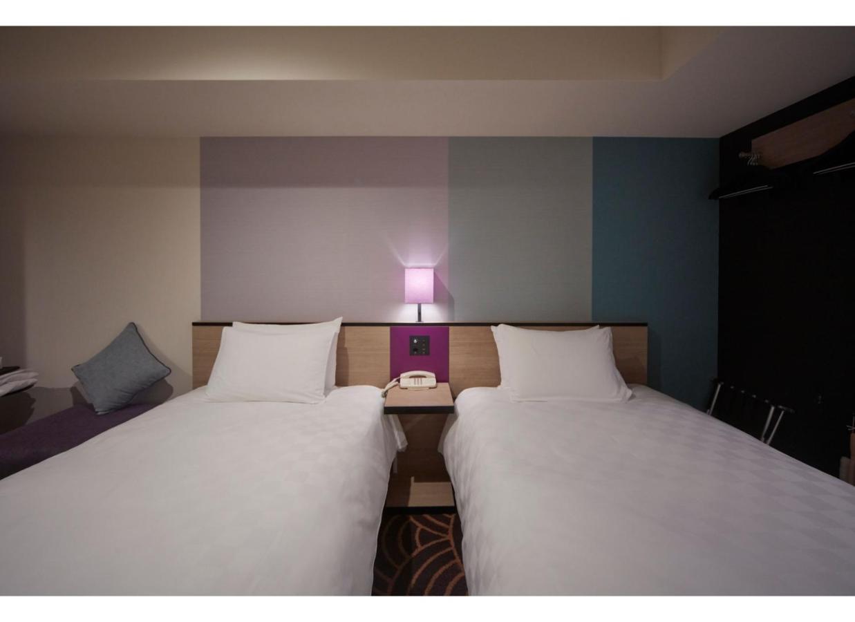 Twin Room Non-Smoking 26-32nd Floor