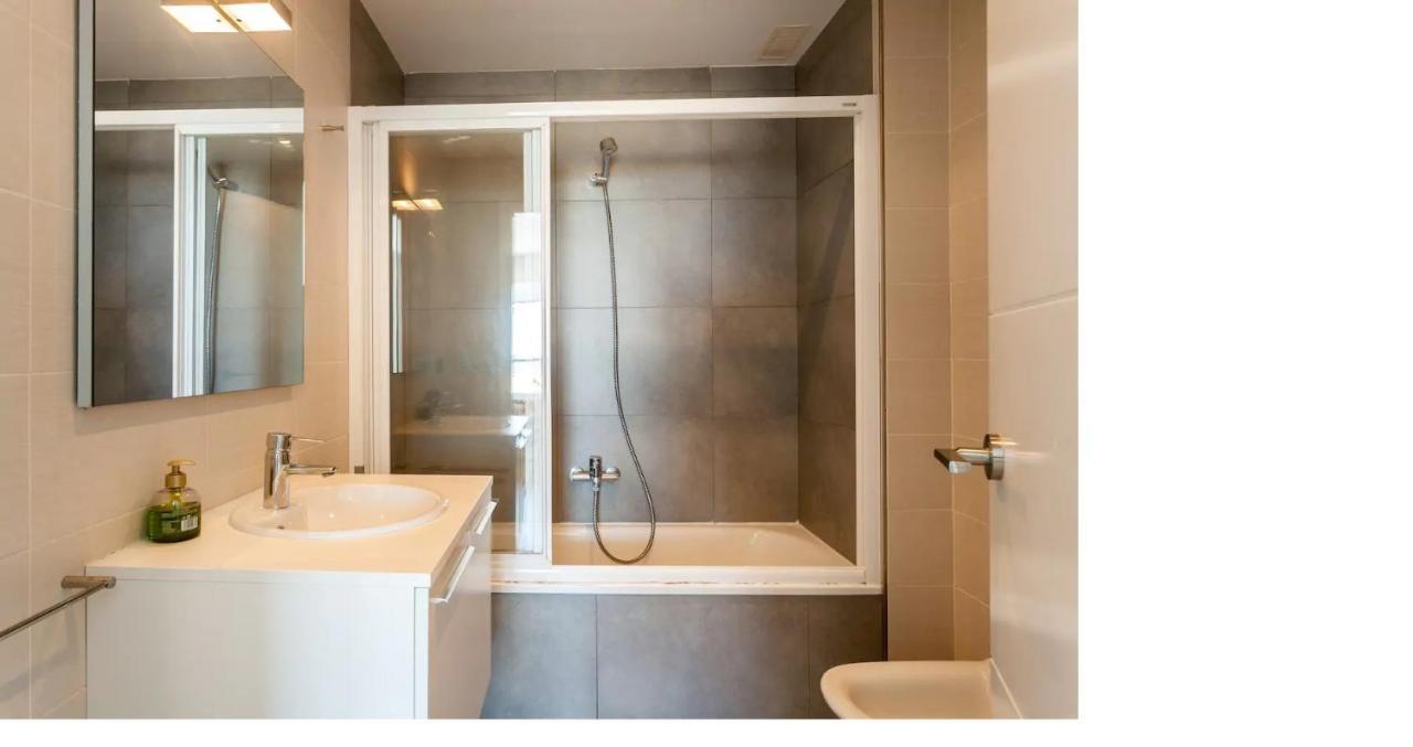 Apartamento com Varanda