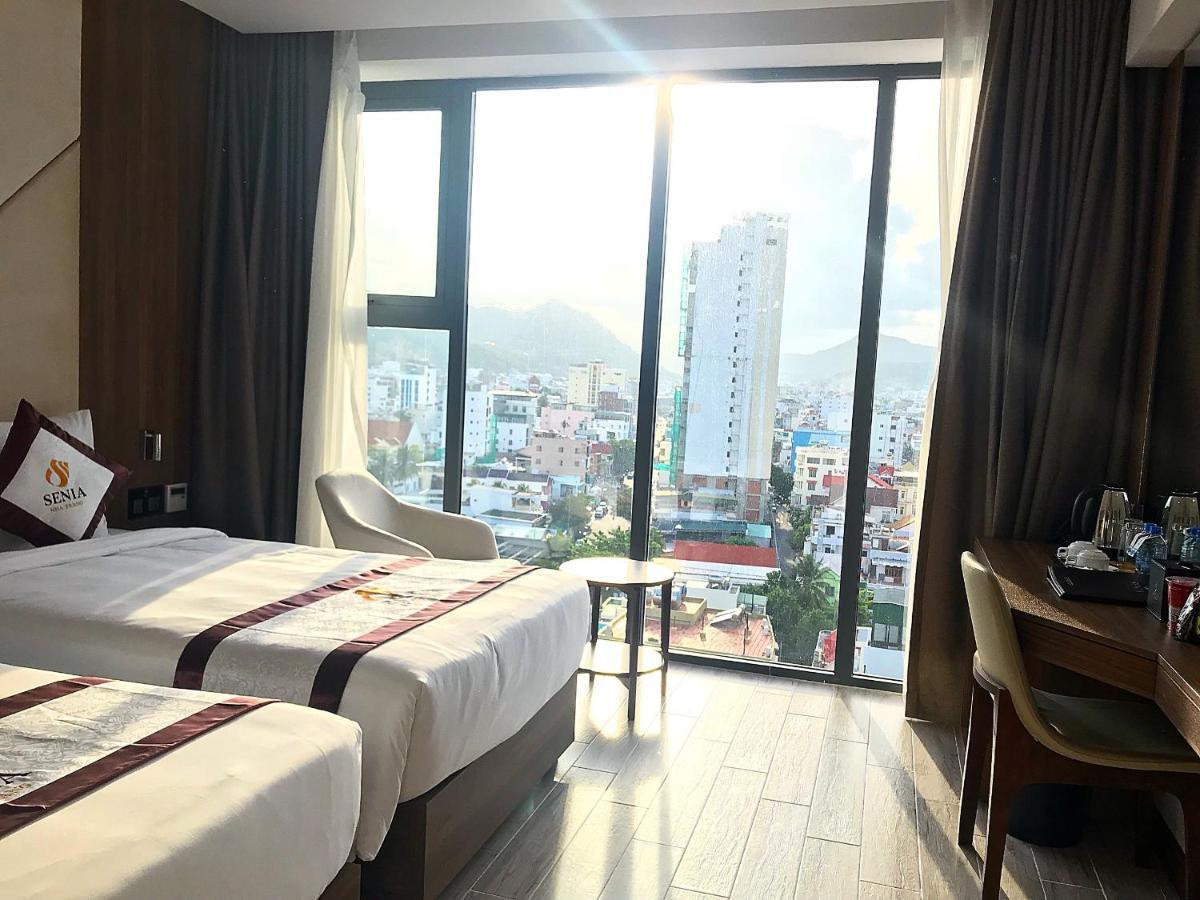 Deluxe Double or Twin Room with City View