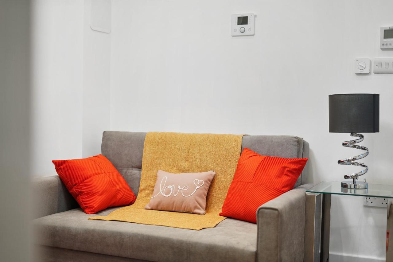 Luxury One-Bedroom Apartment Twin bed