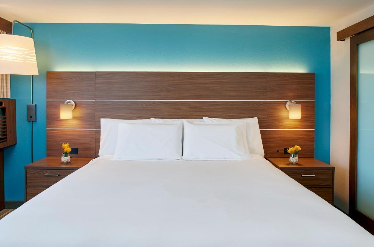 King Room with Partial Ocean View - Non-Smoking,1654258843:JPEG