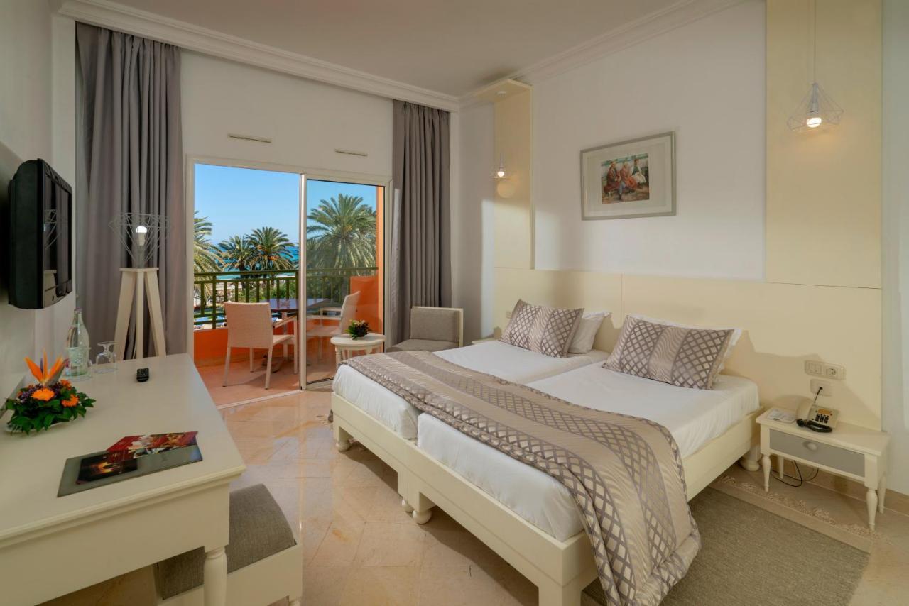 Triple Room with Sea View