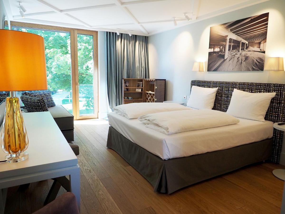 Barrier double room