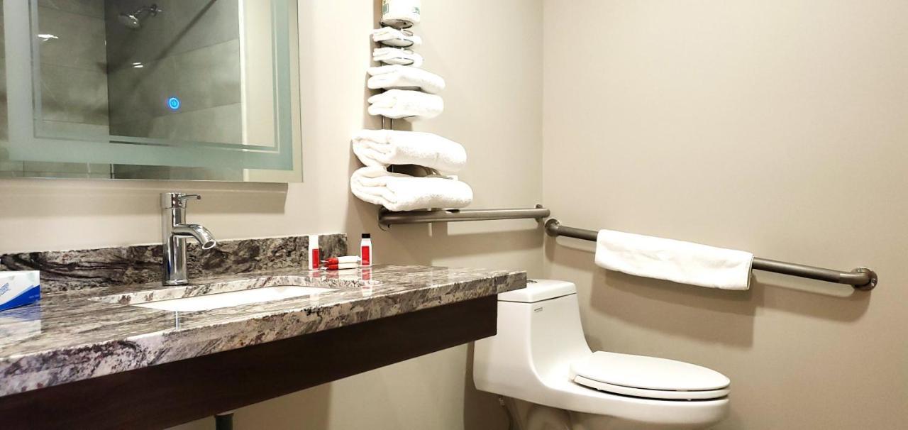 King Suite - Mobility Access/Non-Smoking,1305788914:JPEG