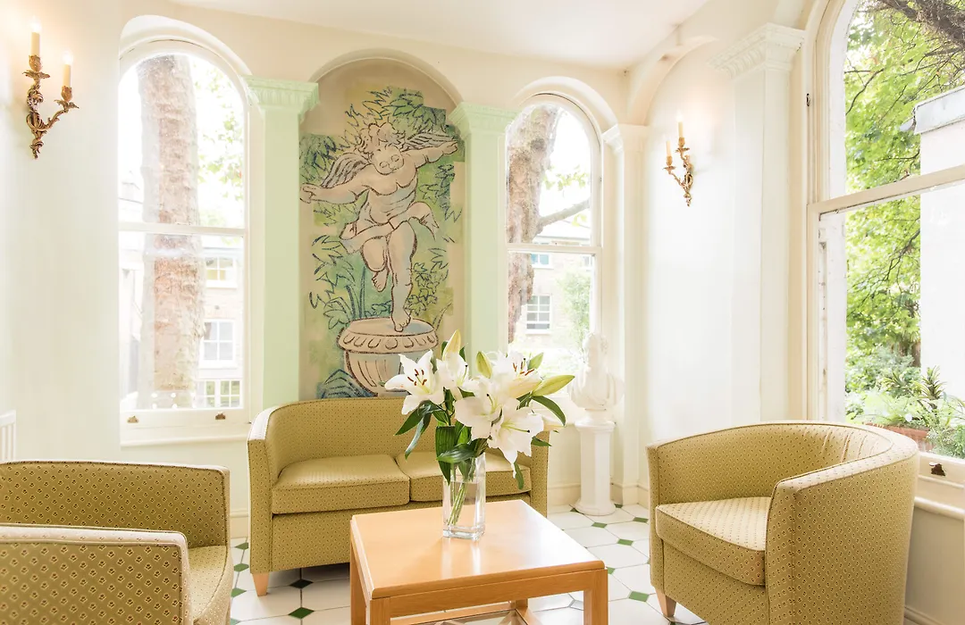 Byron Hotel-1