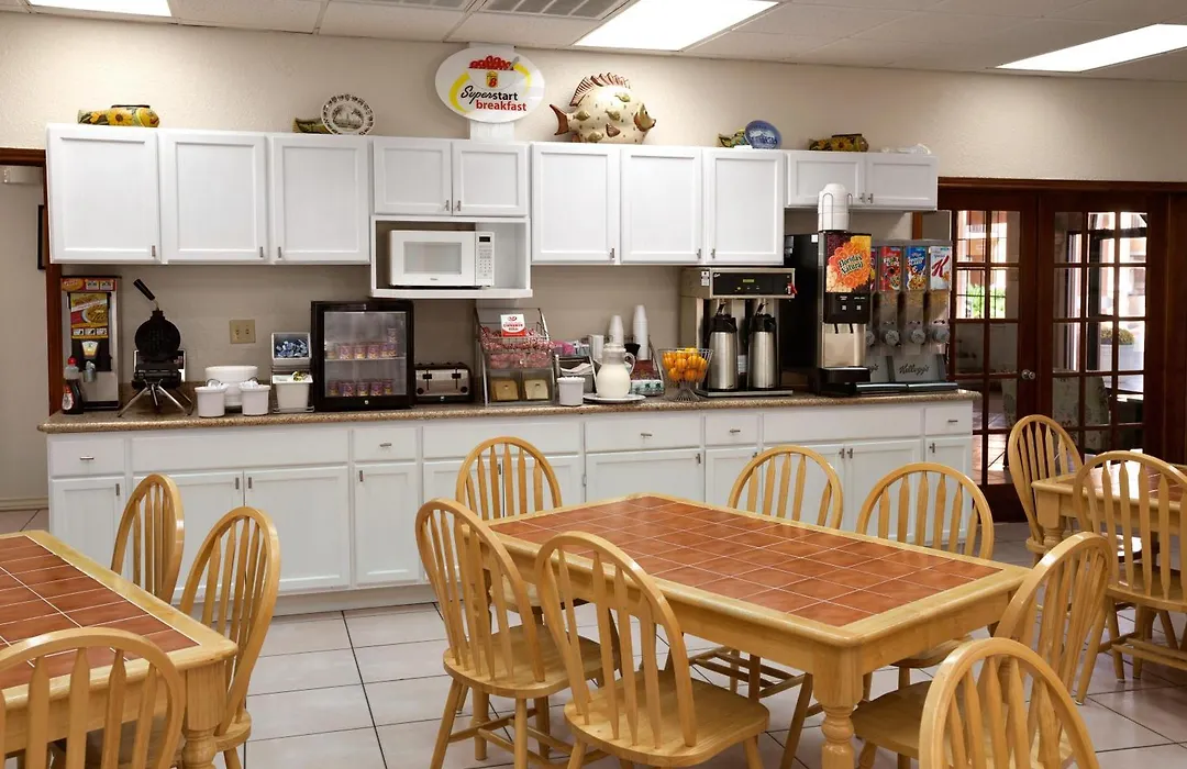 Super 8 By Wyndham South Padre Island-1