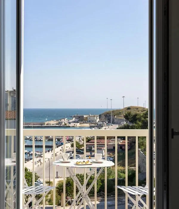 Marea Charme Rooms-1