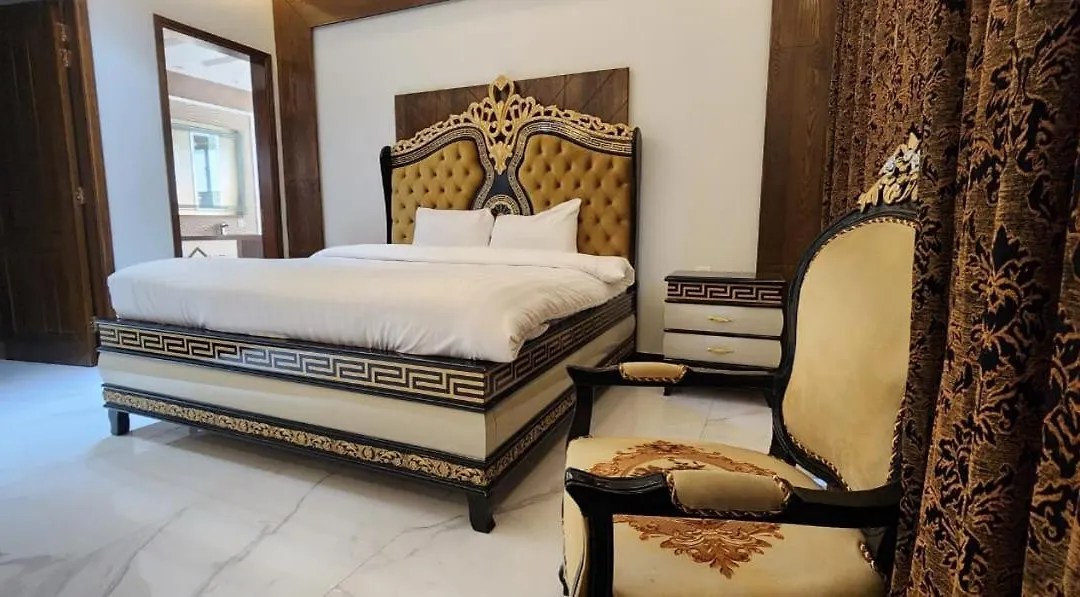 Palm Tree Hotel-1