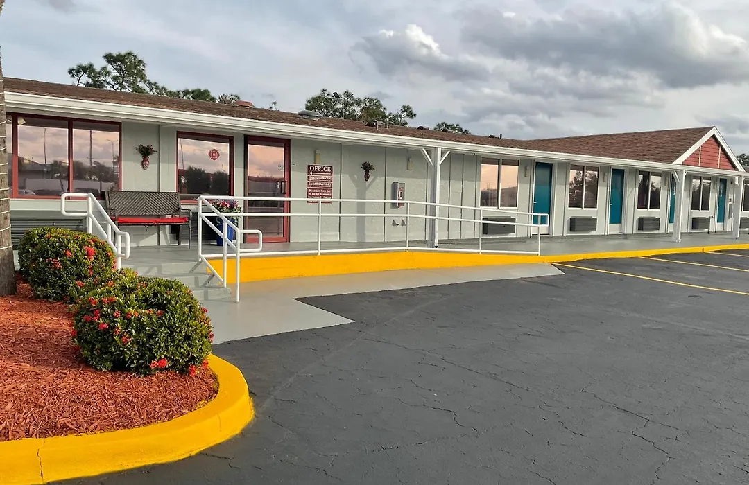 Knights Inn Punta Gorda-1