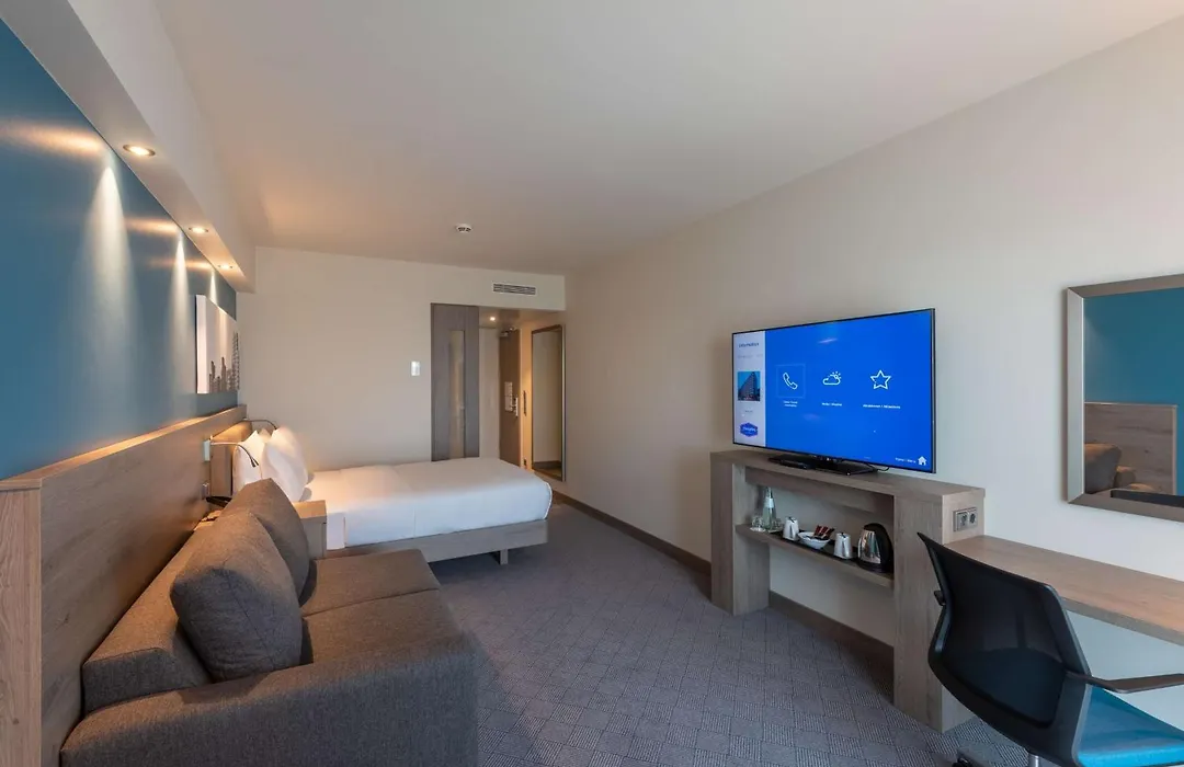 Hampton By Hilton Duesseldorf City Centre-1