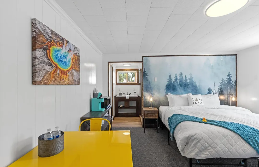 The Lazy Duck Inn-1