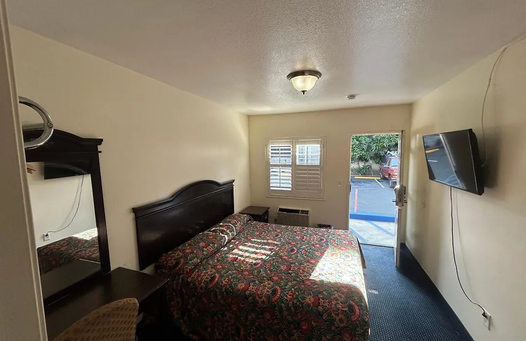 Budget Inn Motel-1