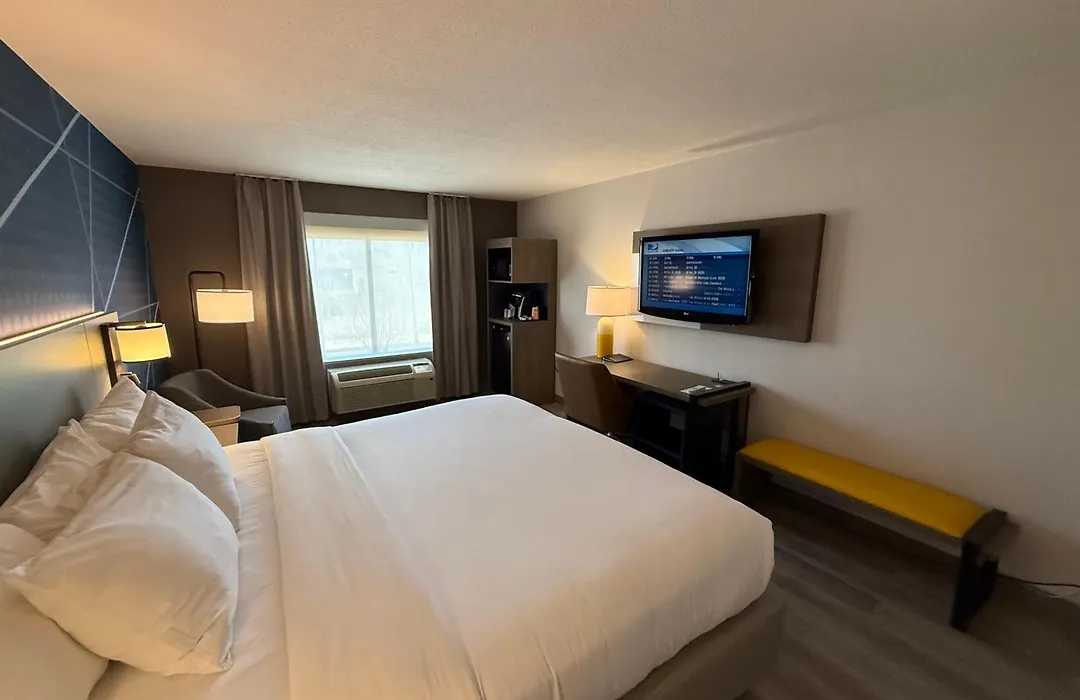 Comfort Inn & Suites Danbury-Bethel-1