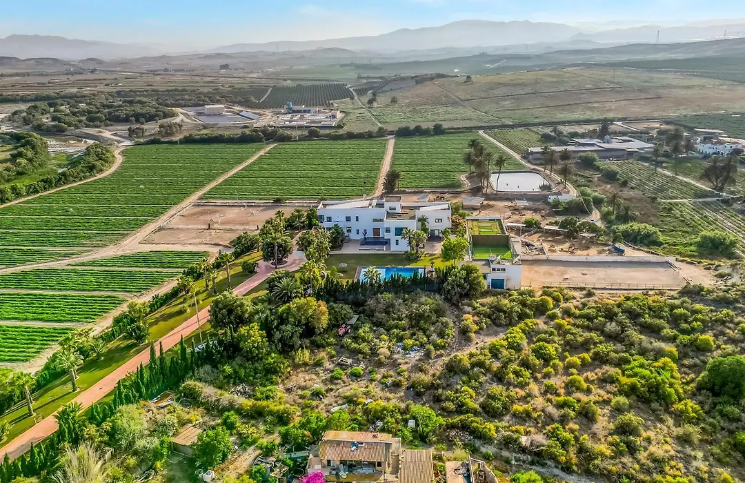Cortijo Media Legua-1