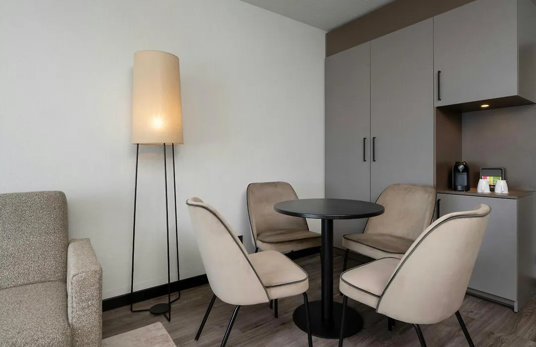Leonardo Hotel Hannover-1