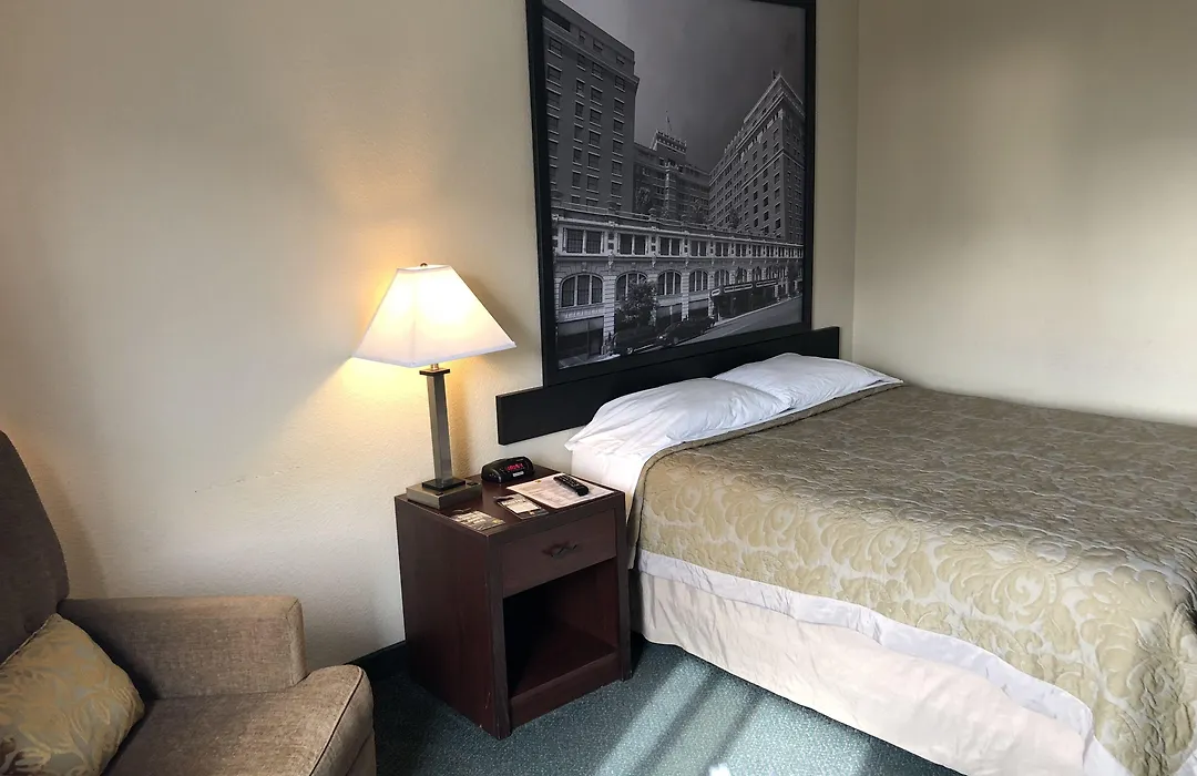 Super 8 By Wyndham Spokane Valley-1