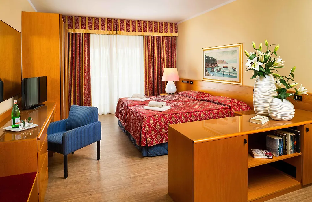 Hotel Metropole-1