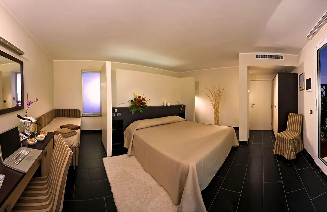 Hotel Cavalluccio Marino-1