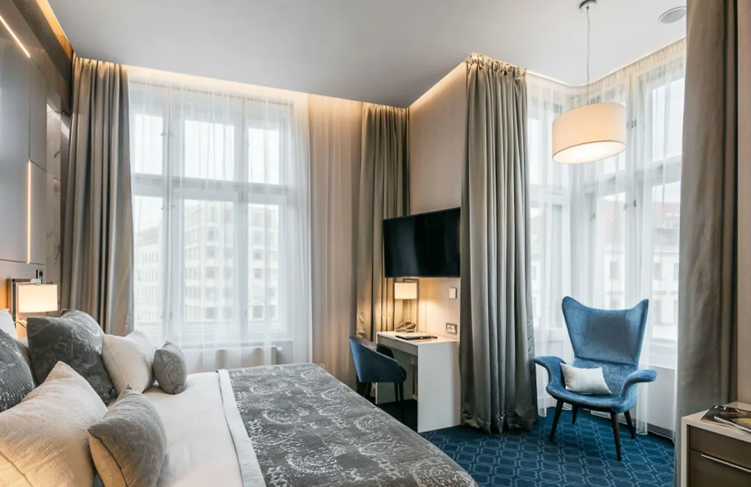 Hotel Kings Court-1