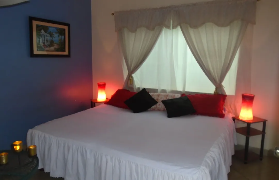 Hotel Jeshua Simmonds-1