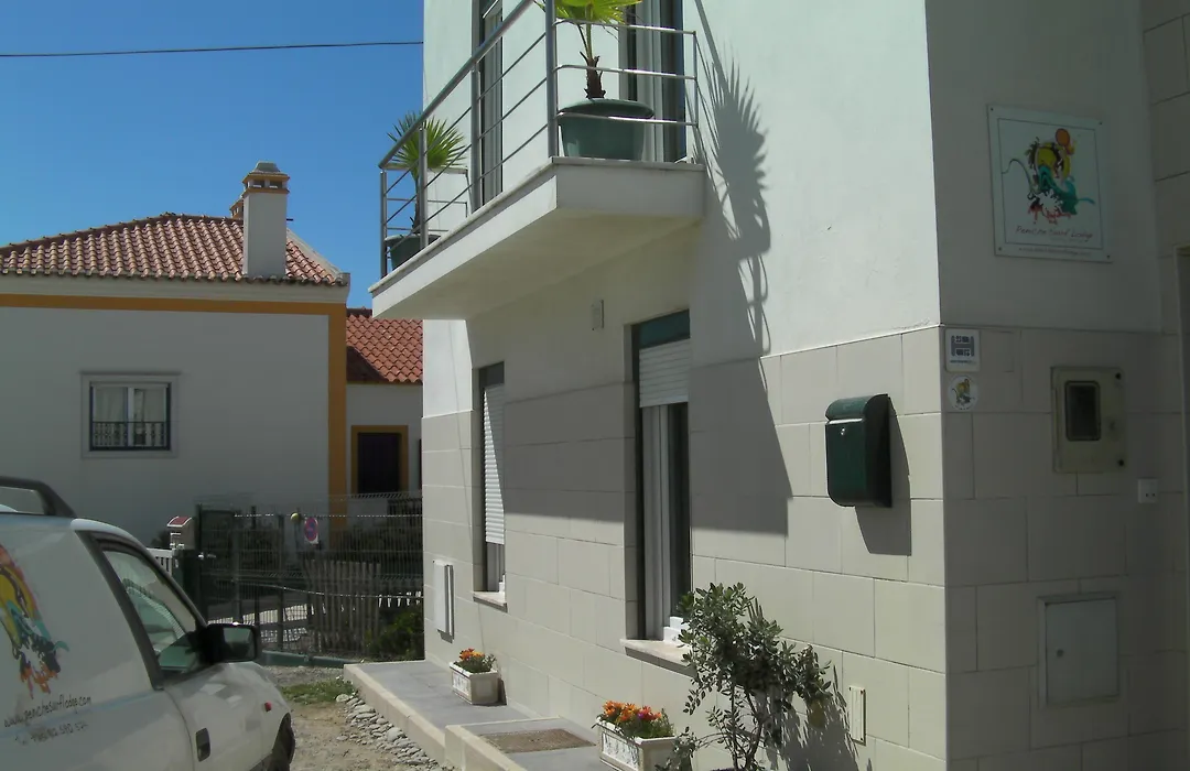 Peniche Surf Lodge 1-1