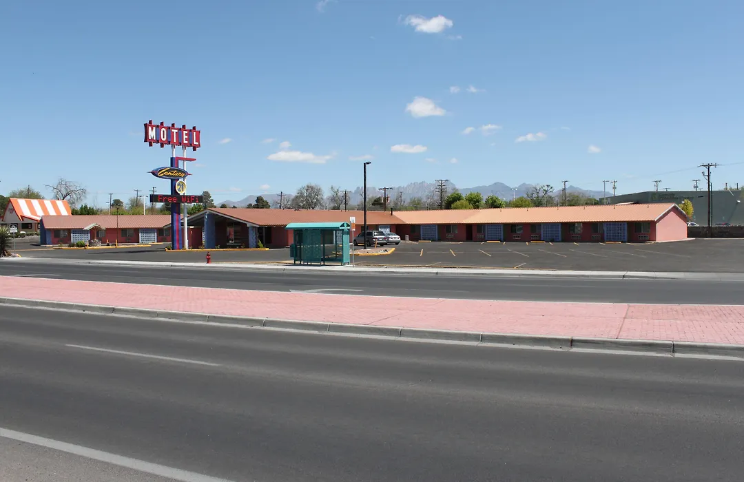 Century 21 Motel-1