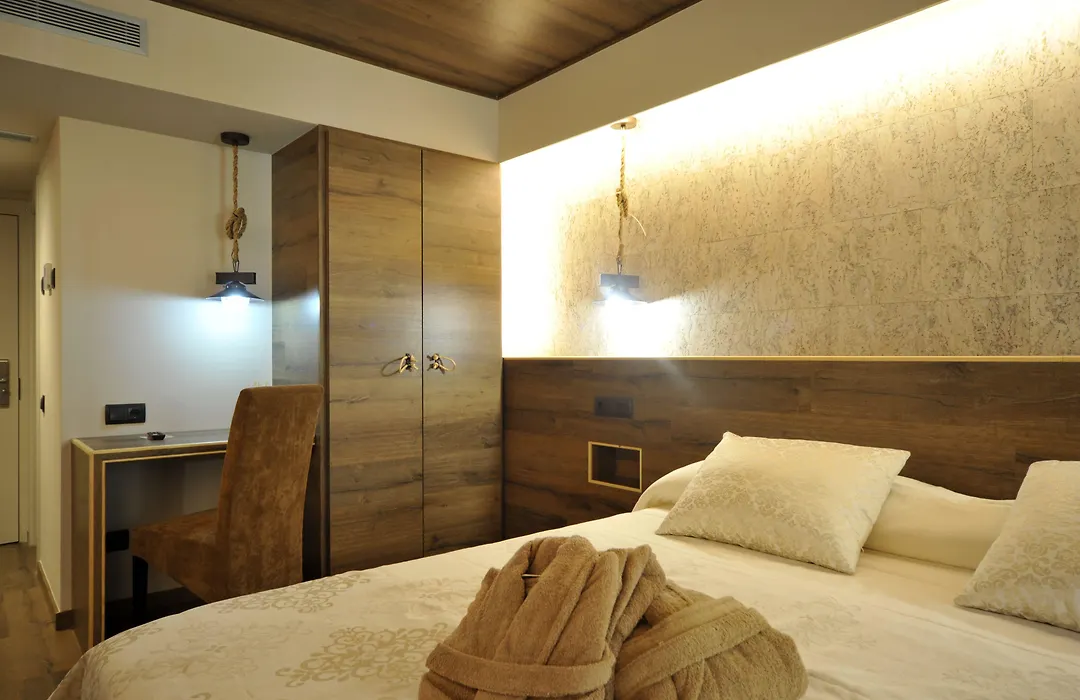 Hotel Vall D'Aneu-1